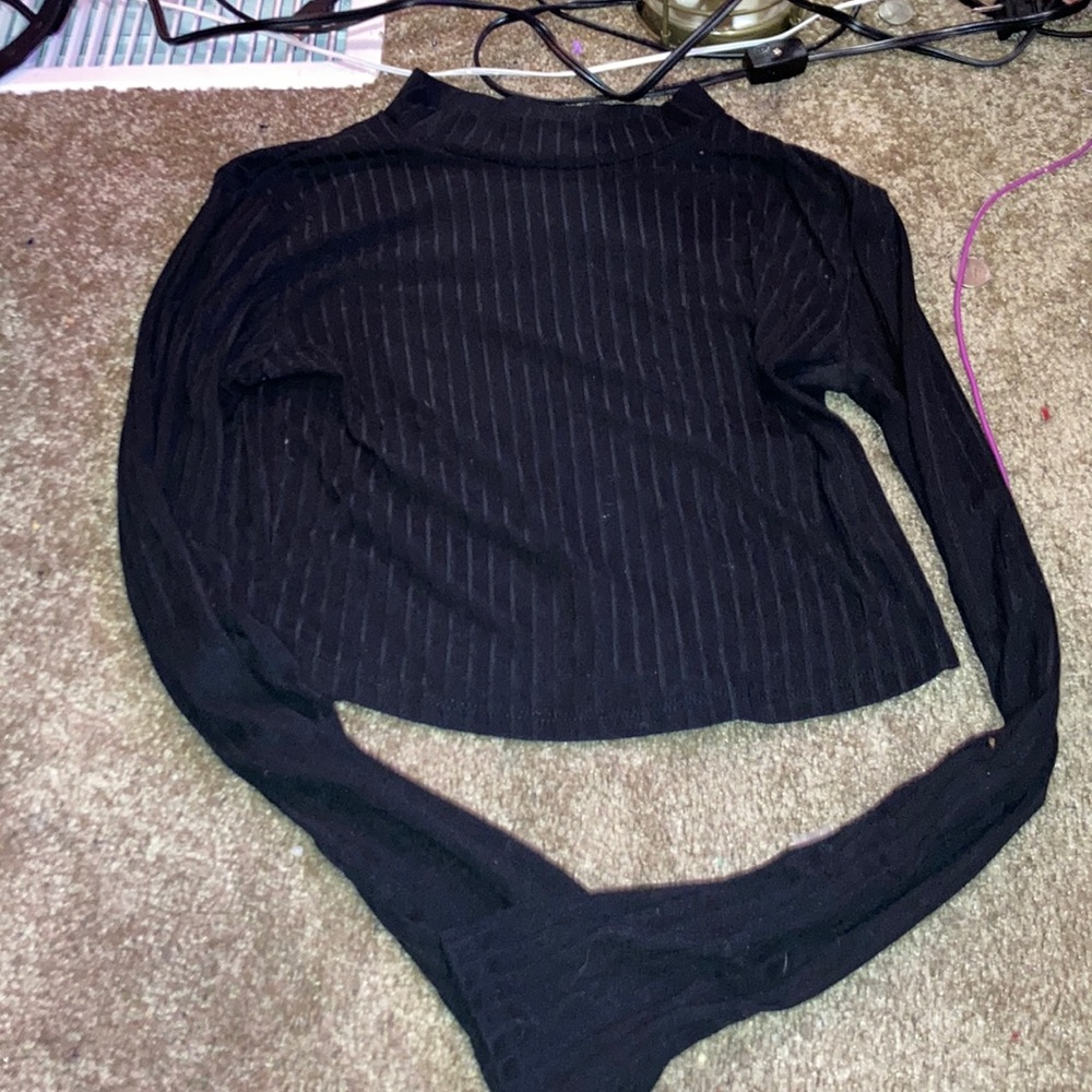 Crop Top - Picture 4 of 4